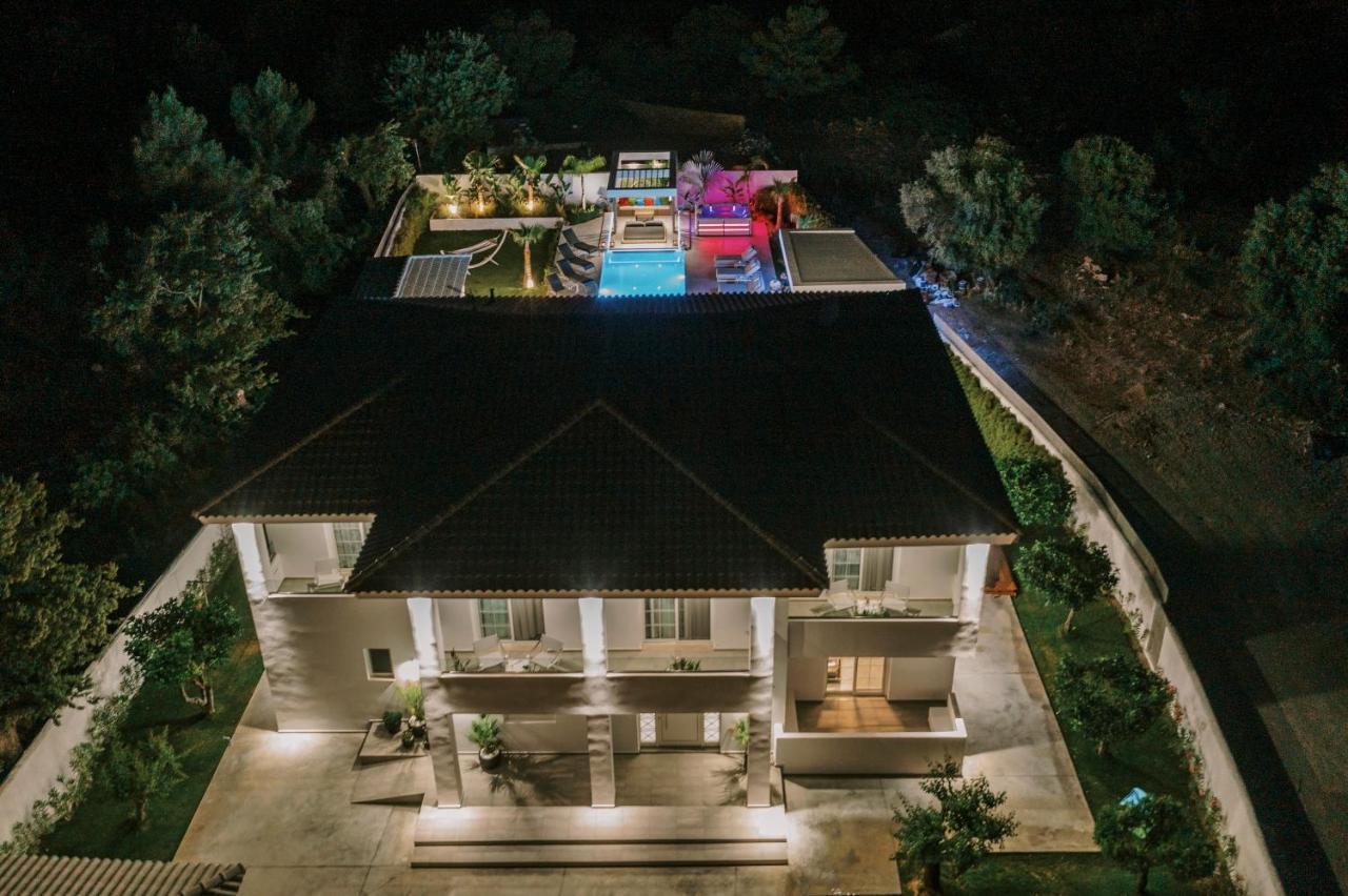 M Mansion Villa Pefki  ภายนอก รูปภาพ