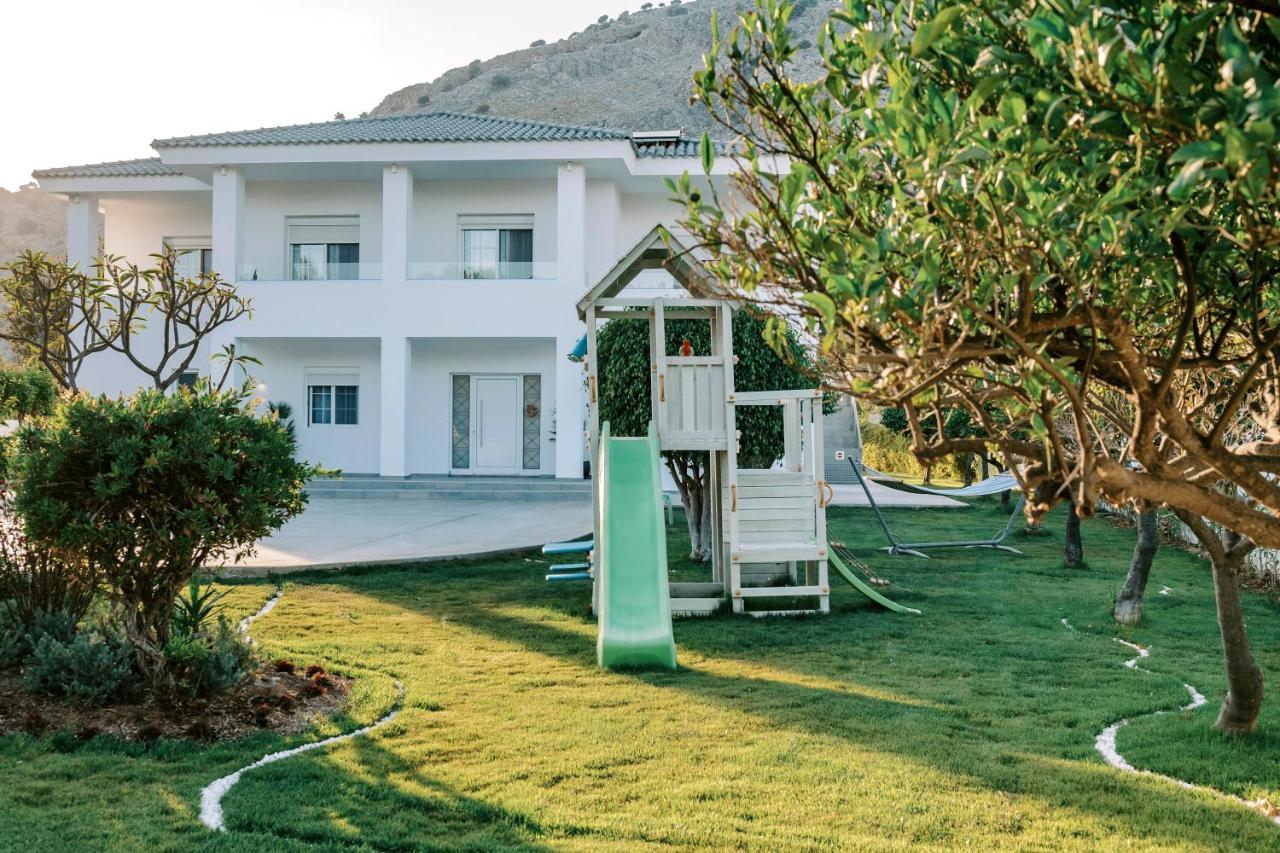 M Mansion Villa Pefki  ภายนอก รูปภาพ