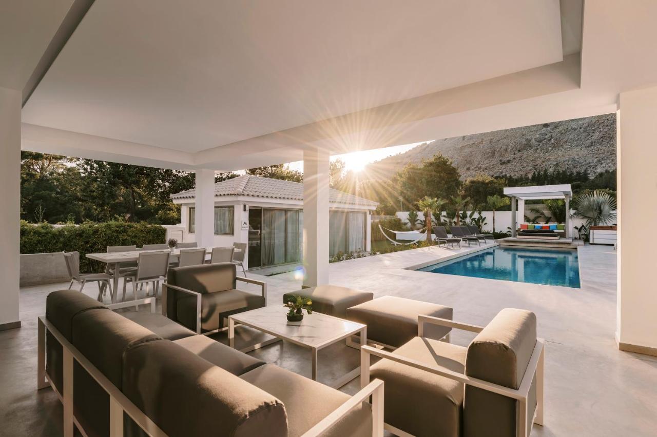 M Mansion Villa Pefki  ภายนอก รูปภาพ