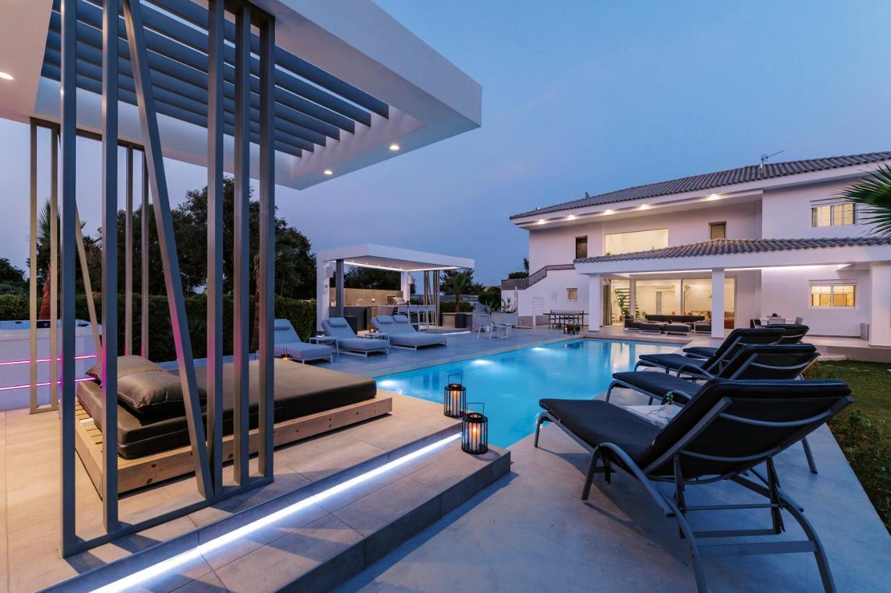 M Mansion Villa Pefki  ภายนอก รูปภาพ