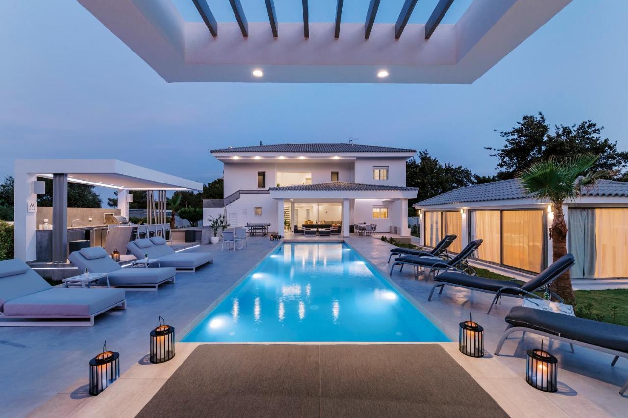 M Mansion Villa Pefki  ภายนอก รูปภาพ