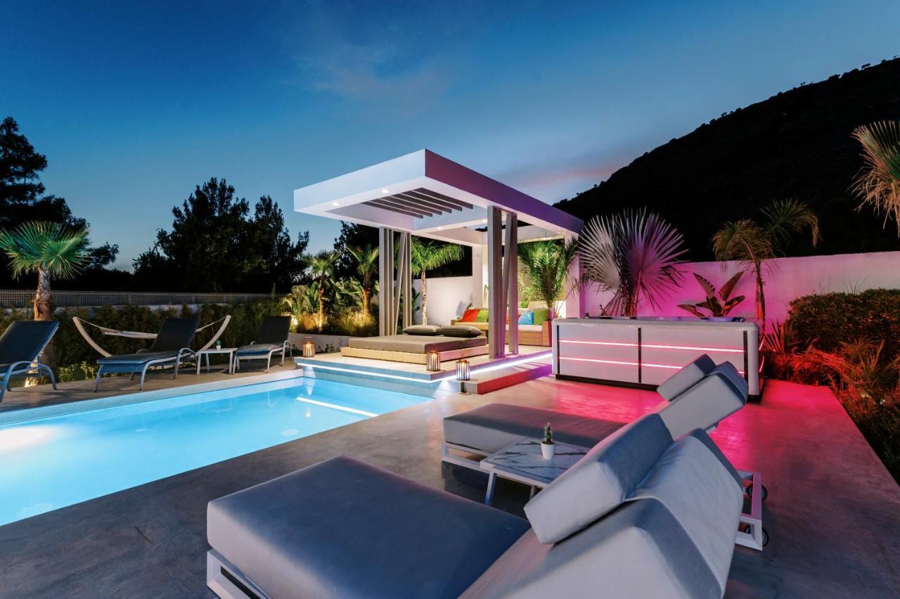 M Mansion Villa Pefki  ภายนอก รูปภาพ